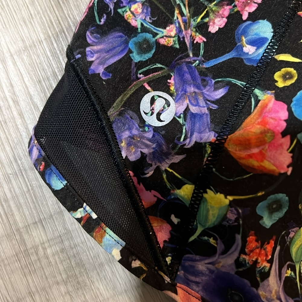 Lululemon Hotty Hot High Rise lined Flowerscope Black Multi size 0 - Picture 4 of 14